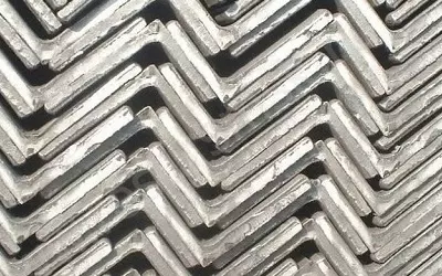 Стальной неравнополочный уголок горячекатаный 09Г2 56x36x4 ГОСТ 8510-86